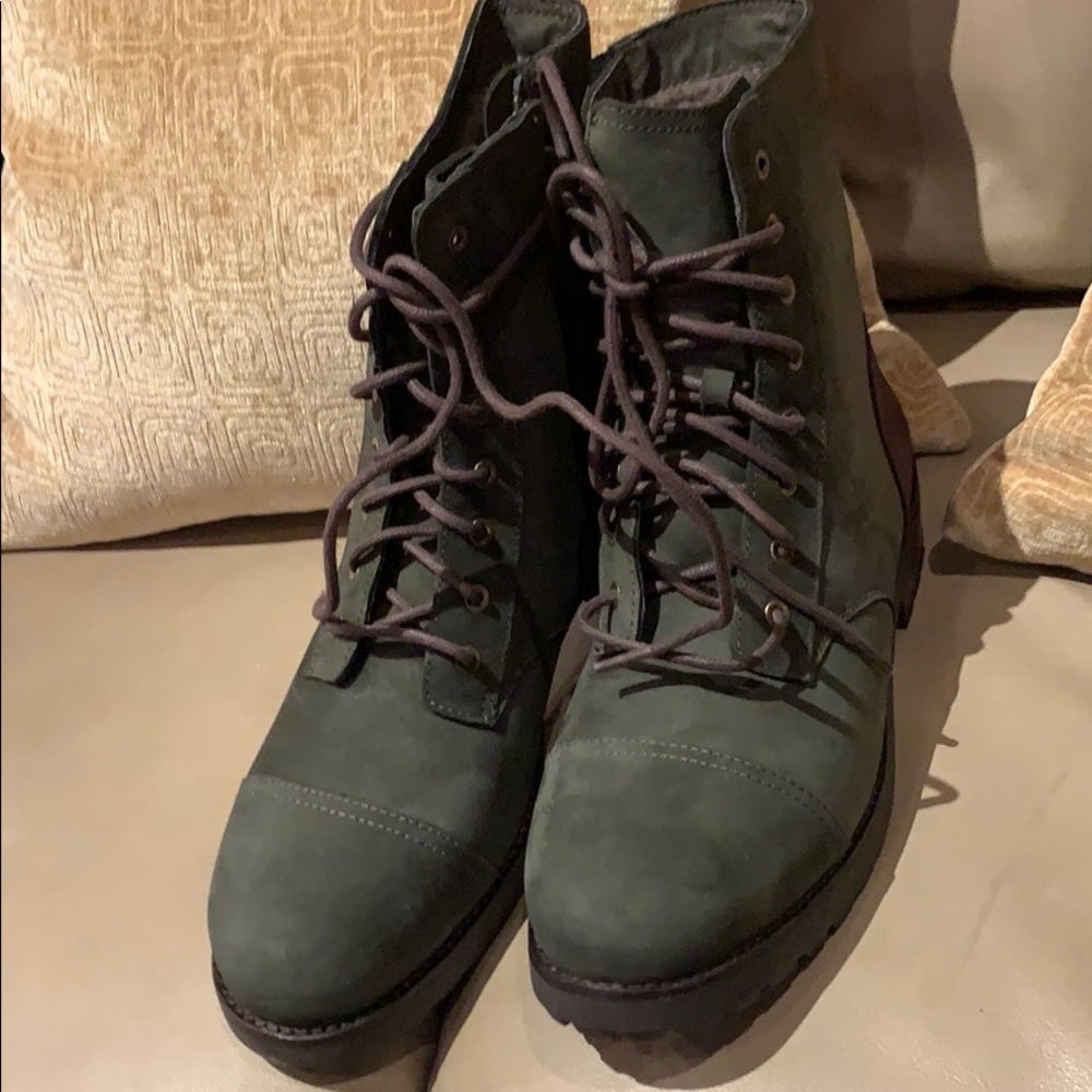 Ugg combat boots new Authentic